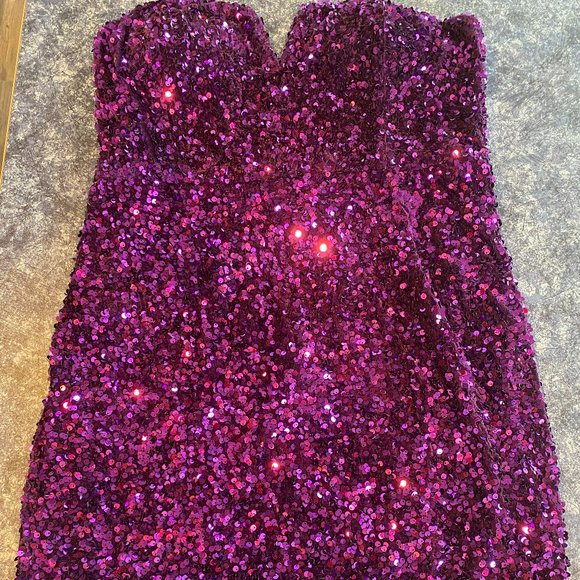 Le Chateau Sequin Velvet Bustier Mini Cocktail Dress - Picture 2 of 8